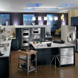 black_kitchen_cabinets