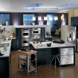 black_kitchen_cabinets