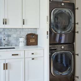 5b1a0f41fc07b880ba95ef6c1ac186866cf6f431_side-1