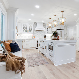 ElegantLargeKitchen8-Square