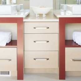 Cottonwood door style in HDF finished in Mountain Haze